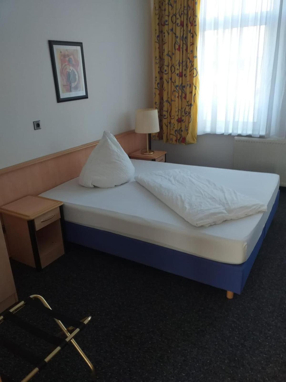 Hotel Gaestezimmer Gasthof Becker à Wulfrath Extérieur photo