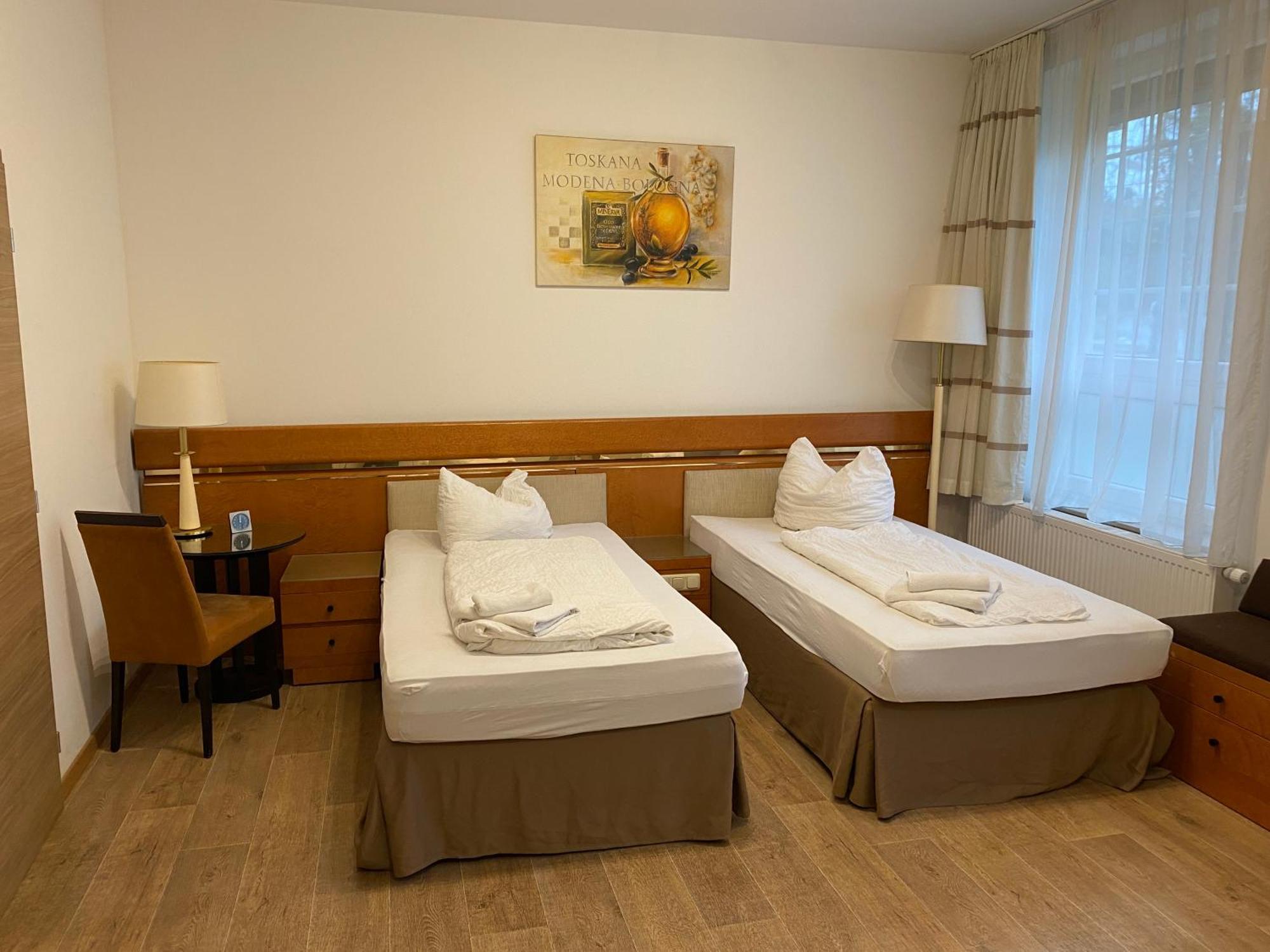 Hotel Gaestezimmer Gasthof Becker à Wulfrath Extérieur photo